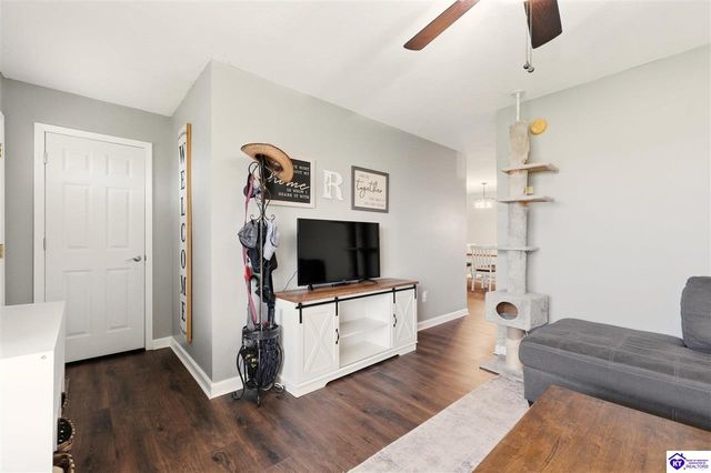 100 E Donna Reed Boulevard, Cecilia, KY 42724