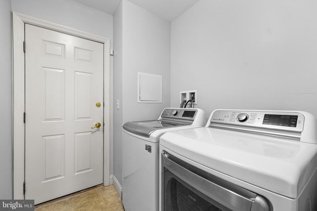 3121 FAIRE WYND PL, Dover, PA 17315