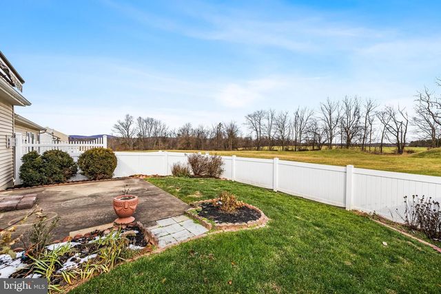 3121 FAIRE WYND PL, Dover, PA 17315