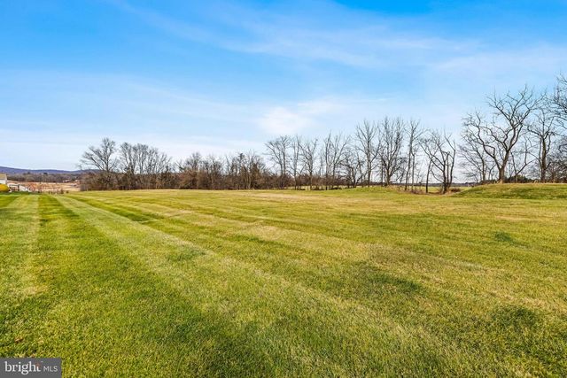 3121 FAIRE WYND PL, Dover, PA 17315