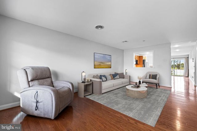 3121 FAIRE WYND PL, Dover, PA 17315