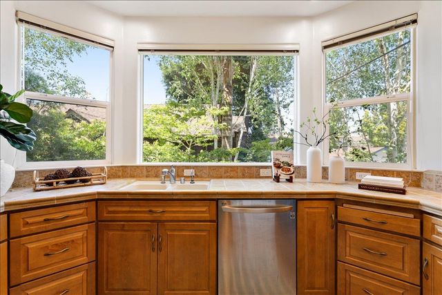 233 Villa Mar Vista, Santa Cruz, CA 95060