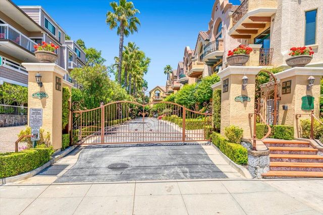 233 Villa Mar Vista, Santa Cruz, CA 95060