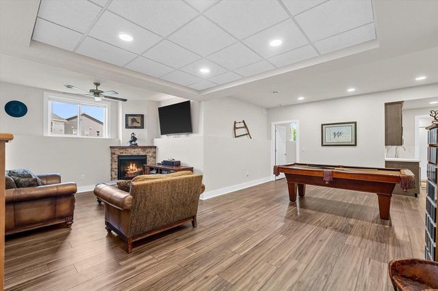 723 Autumn Ridge LANE, Hartford, WI 53027