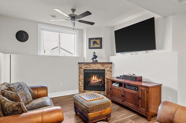 723 Autumn Ridge LANE, Hartford, WI 53027