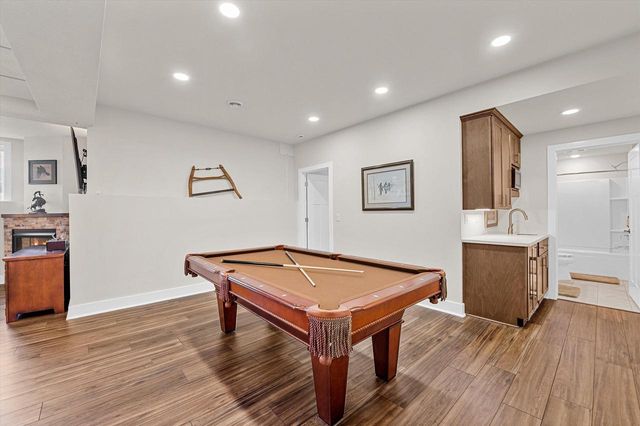 723 Autumn Ridge LANE, Hartford, WI 53027
