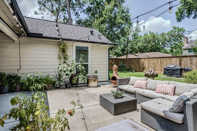 715 Thistlewood Drive, Houston, TX 77079
