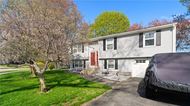 15 Laforge Drive, Coventry, RI 02816