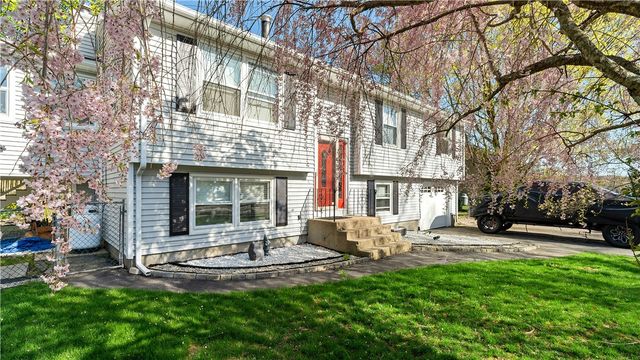 15 Laforge Drive, Coventry, RI 02816