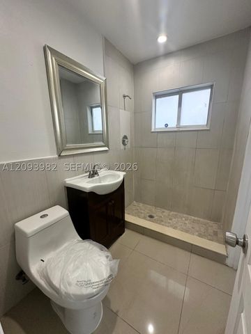 6220 Dawson St 4, Hollywood, FL 33023