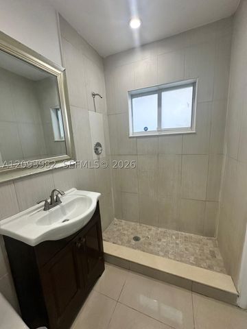 6220 Dawson St 4, Hollywood, FL 33023