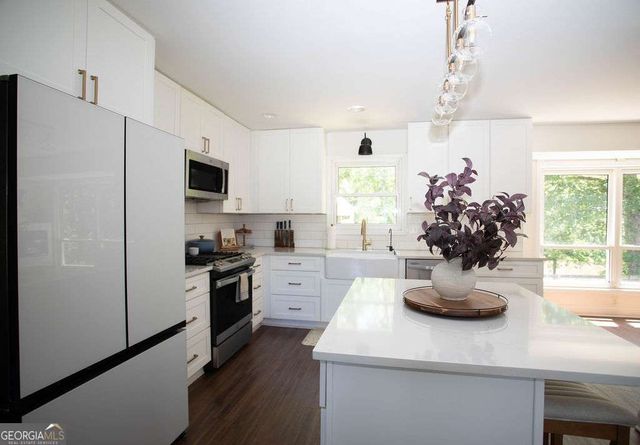 1528 Old Cartersville Road, Dallas, GA 30132