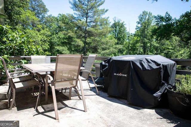 1528 Old Cartersville Road, Dallas, GA 30132