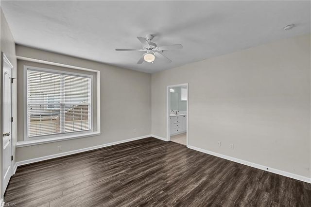1006 Grand Oak LN, Virginia Beach, VA 23455