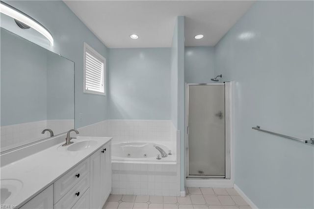 1006 Grand Oak LN, Virginia Beach, VA 23455