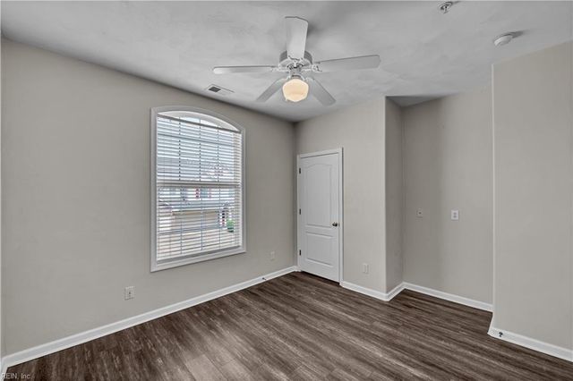 1006 Grand Oak LN, Virginia Beach, VA 23455