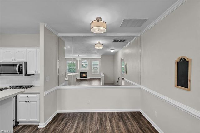 1006 Grand Oak LN, Virginia Beach, VA 23455