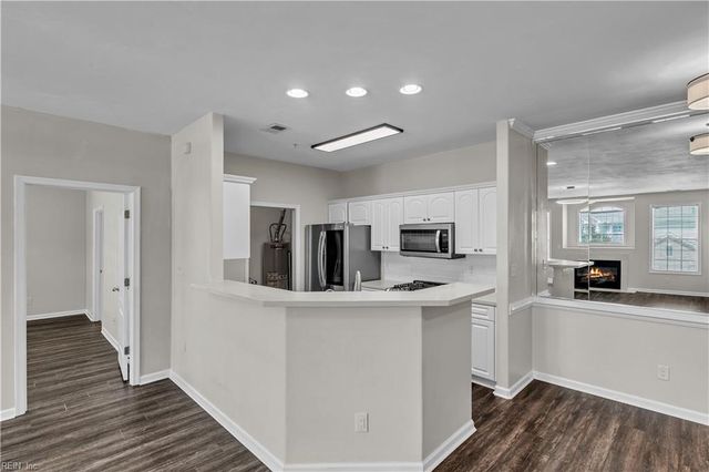 1006 Grand Oak LN, Virginia Beach, VA 23455
