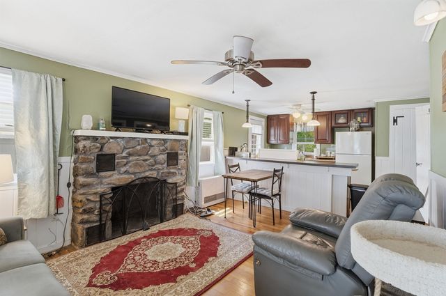 32 N Shore Road, Sandown, NH 03873