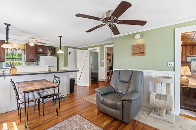 32 N Shore Road, Sandown, NH 03873