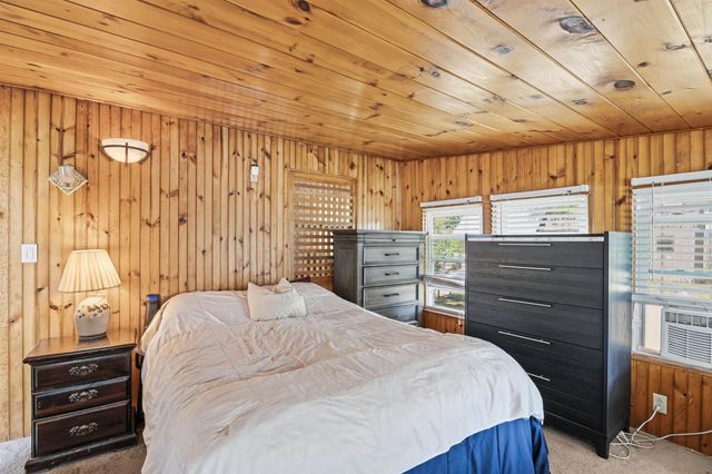 32 N Shore Road, Sandown, NH 03873