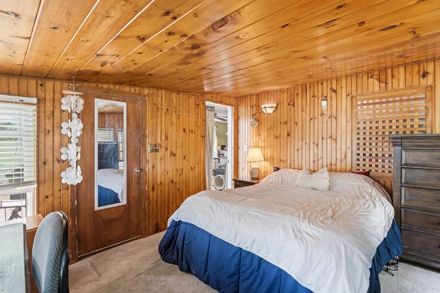 32 N Shore Road, Sandown, NH 03873