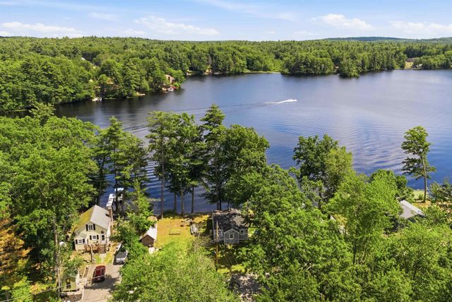 32 N Shore Road, Sandown, NH 03873