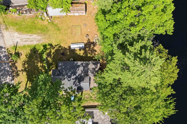 32 N Shore Road, Sandown, NH 03873
