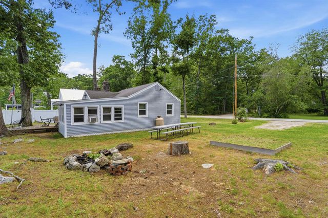 32 N Shore Road, Sandown, NH 03873