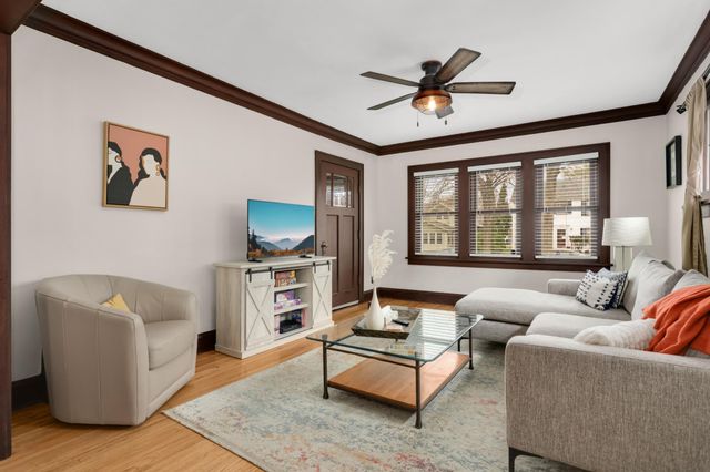 4043 Russell Avenue N, Minneapolis, MN 55412