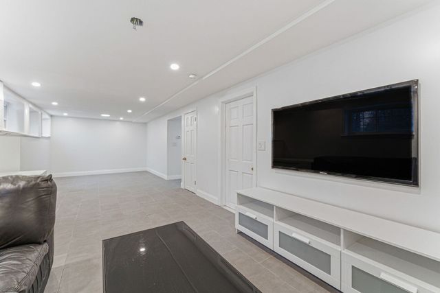 63 Dickerman Ln, Braintree, MA 02184