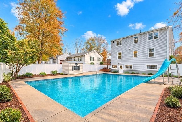63 Dickerman Ln, Braintree, MA 02184
