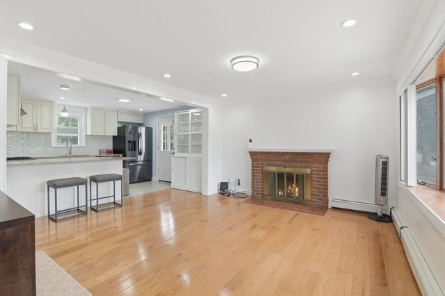 63 Dickerman Ln, Braintree, MA 02184