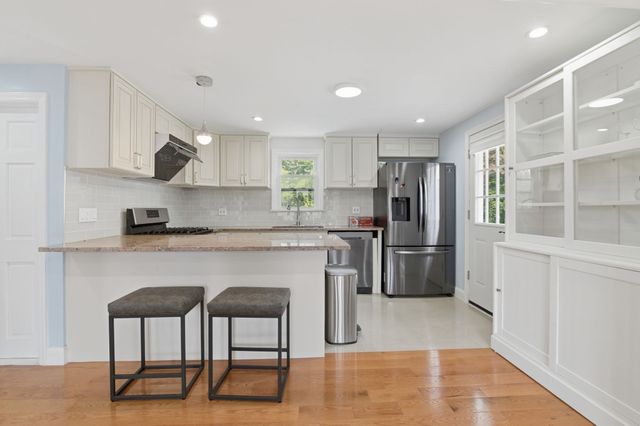 63 Dickerman Ln, Braintree, MA 02184