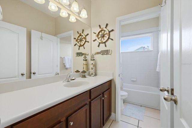 843 MOLLY CIRCLE, Sarasota, FL 34232