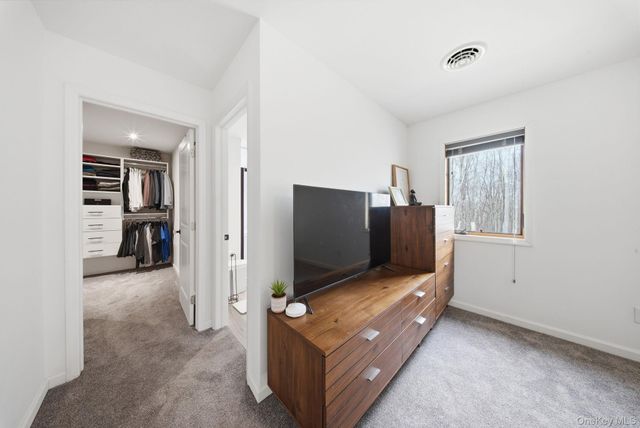 572 Greenville Turnpike, Middletown, NY 10940