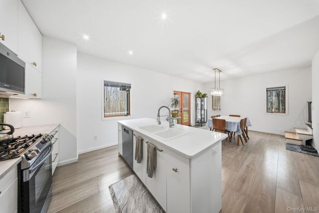 572 Greenville Turnpike, Middletown, NY 10940