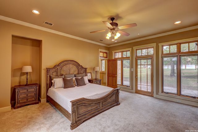 1104 Lois St, Kerrville, TX 78028