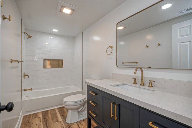 242 Dickens St, Latrobe, PA 15650