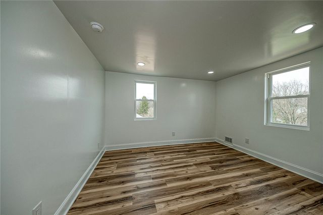 242 Dickens St, Latrobe, PA 15650