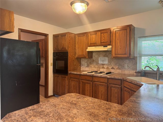 451 W 113th Street S, Jenks, OK 74037