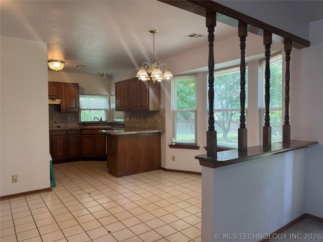 451 W 113th Street S, Jenks, OK 74037