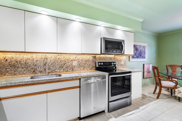 69 Eastgate Drive Unit D, Boynton Beach, FL 33436