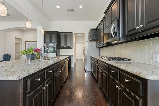 1113 5th Street, Argyle, TX 76226