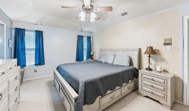 5707 Trail Crest Drive, Arlington, TX 76017