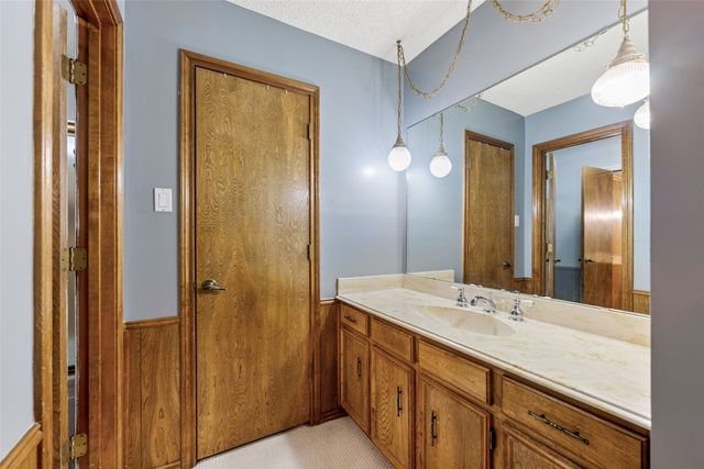 5707 Trail Crest Drive, Arlington, TX 76017