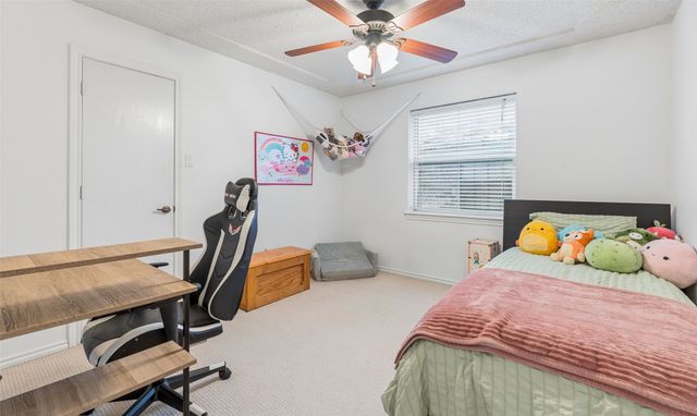 5707 Trail Crest Drive, Arlington, TX 76017