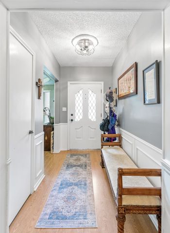 5707 Trail Crest Drive, Arlington, TX 76017