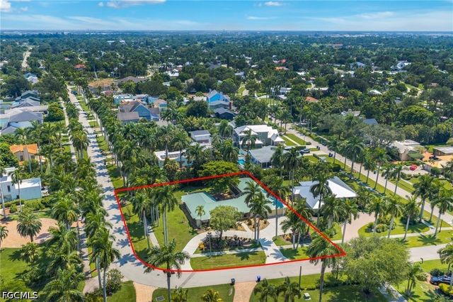 3209 W Riverside DR, Fort Myers, FL 33901