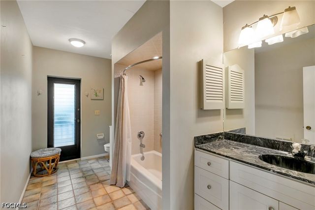 3209 W Riverside DR, Fort Myers, FL 33901